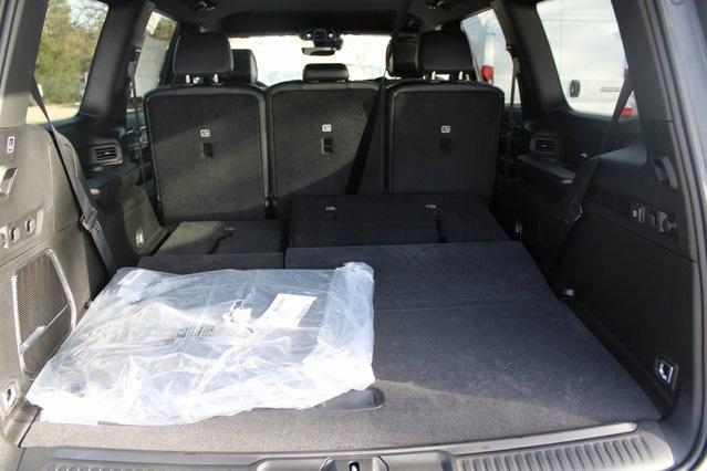 Photo of 2025 Diamond Black Jeep Wagoneer