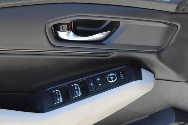 Photo of 2023 White Honda Accord