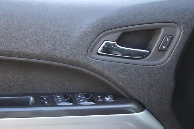 Photo of 2022 Summit White Chevrolet Colorado