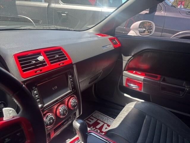 Photo of 2014 Bright White Clearcoat Dodge Challenger