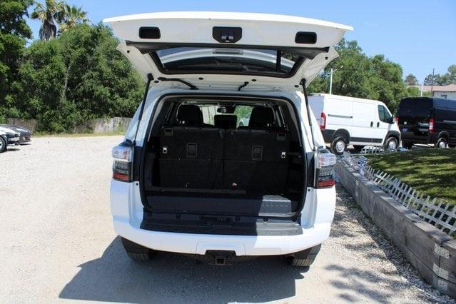 Photo of 2022 White Toyota 4Runner