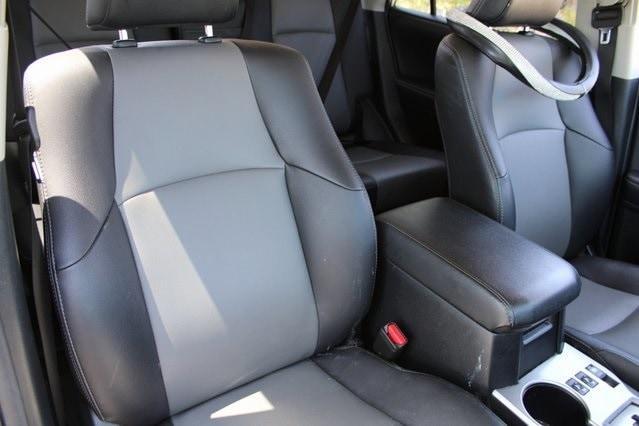 Photo of 2022 White Toyota 4Runner
