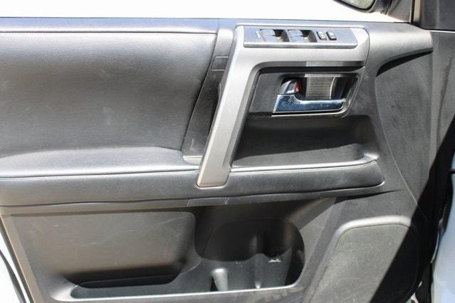 Photo of 2022 White Toyota 4Runner