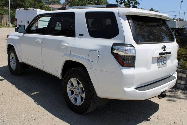 Photo of 2022 White Toyota 4Runner