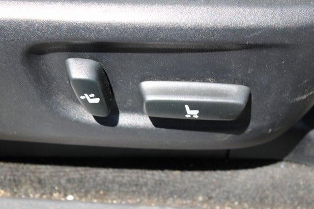 Photo of 2022 White Toyota 4Runner