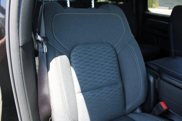 Photo of 2025 Diamond Black RAM 1500