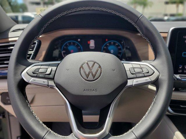 Photo of 2026 Avocado Green Pearl Volkswagen Atlas