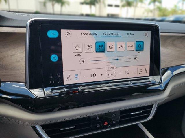 Photo of 2026 Avocado Green Pearl Volkswagen Atlas