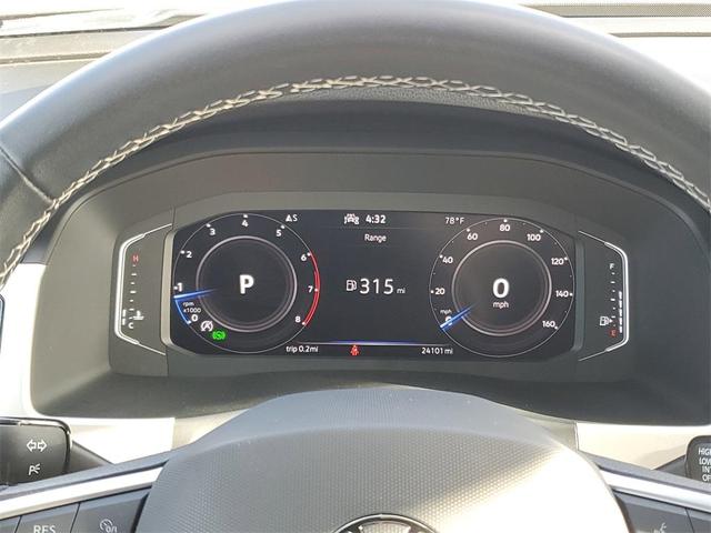 Photo of 2022 Pure White Volkswagen Atlas Cross Sport