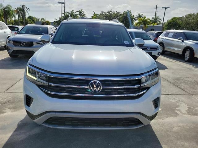 Photo of 2023 Pure White Volkswagen Atlas