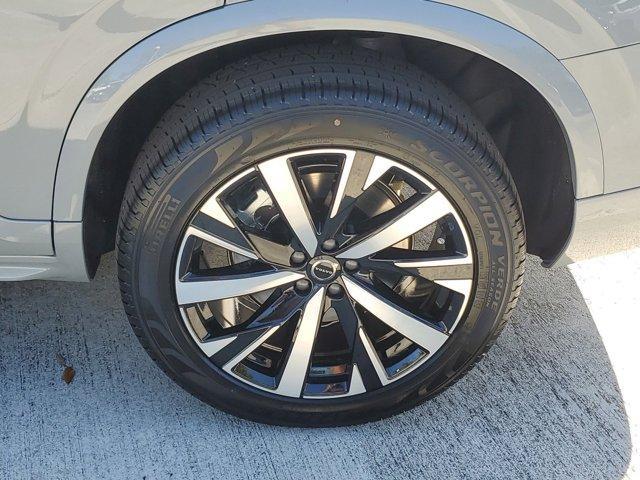 Photo of 2025 Metallic Volvo XC90 Plug-In Hybrid