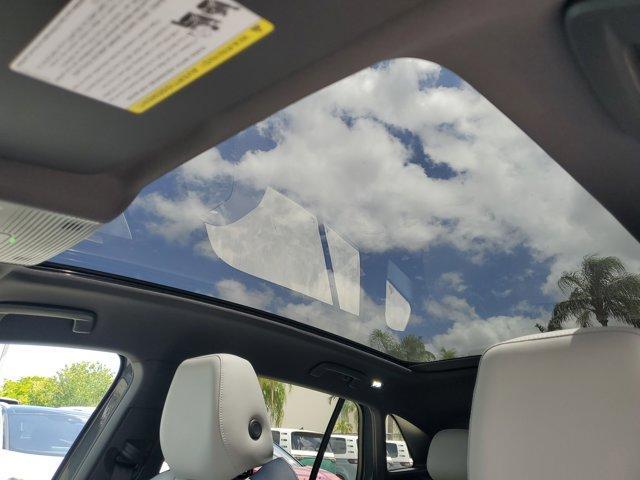 Photo of 2025 Pure Gray w/ Black Roof Volkswagen ID.4