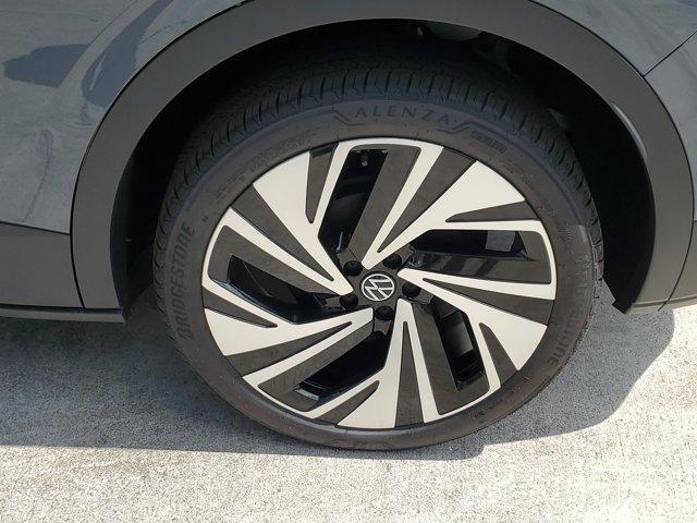 Photo of 2025 Pure Gray w/ Black Roof Volkswagen ID.4