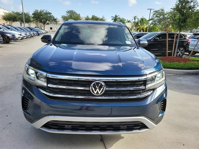 Photo of 2023 Tourmaline Blue Metallic Volkswagen Atlas Cross Sport