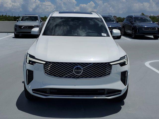 Photo of 2025 Crystal White Metallic Volvo XC90