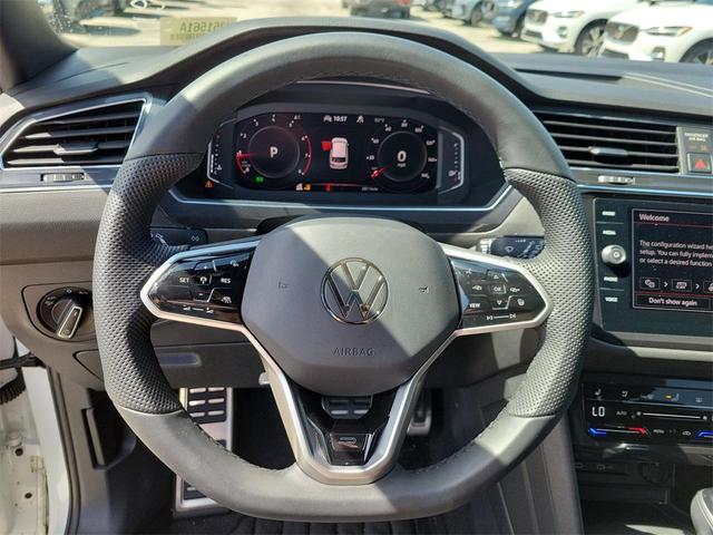 Photo of 2022 Oryx White Pearl Effect Volkswagen Tiguan