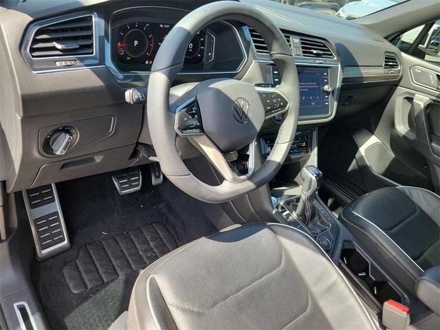 Photo of 2022 Oryx White Pearl Effect Volkswagen Tiguan