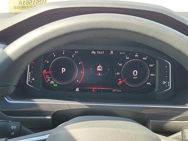 Photo of 2022 Oryx White Pearl Effect Volkswagen Tiguan