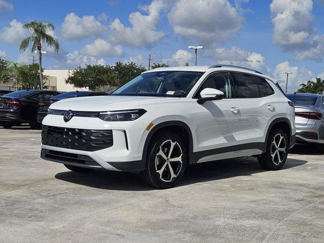 Photo of 2025 Pure White Volkswagen Tiguan