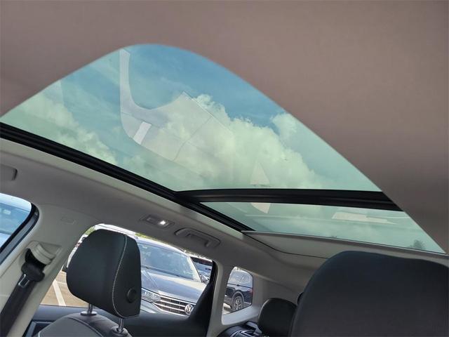 Photo of 2024 Platinum Gray Metallic Volkswagen Taos