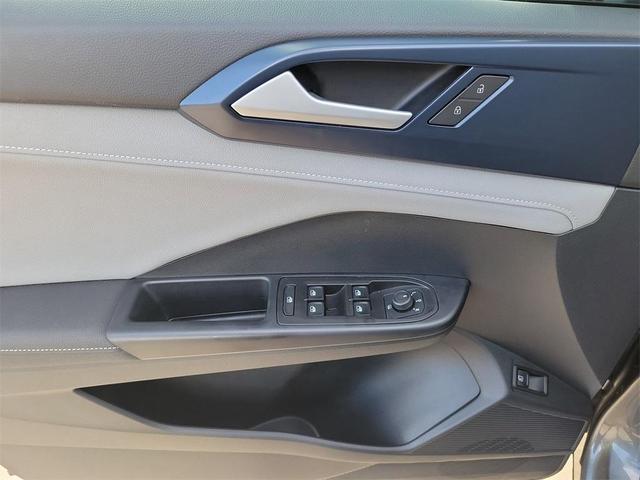 Photo of 2024 Platinum Gray Metallic Volkswagen Taos