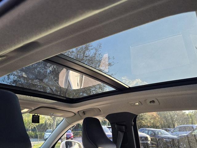Photo of 2025 Onyx Black Metallic Volvo XC40
