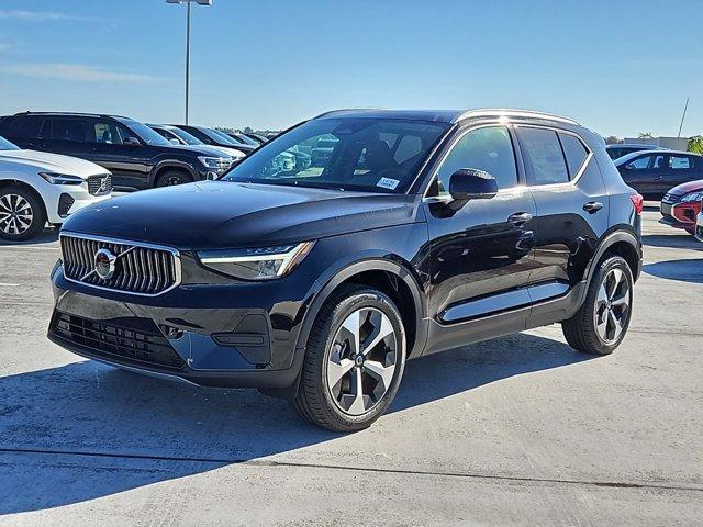 Photo of 2025 Onyx Black Metallic Volvo XC40