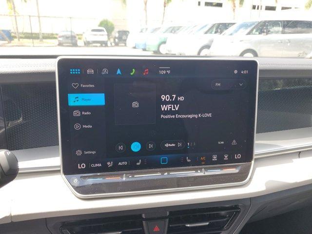 Photo of 2025 Deep Black Pearl Effect Volkswagen Tiguan