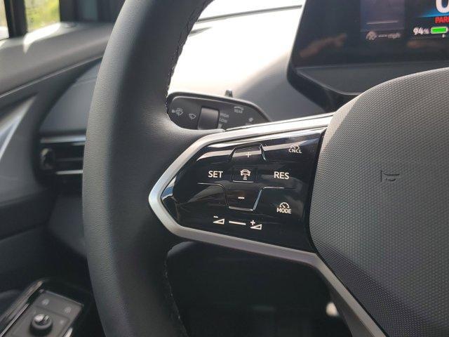 Photo of 2025 Arctic Blue Metallic Volkswagen ID.4