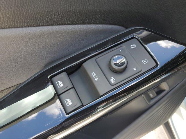 Photo of 2025 Arctic Blue Metallic Volkswagen ID.4