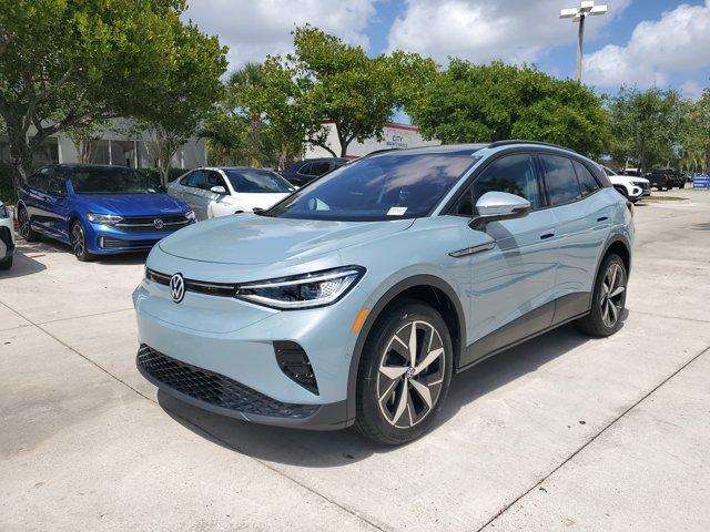 Photo of 2025 Arctic Blue Metallic Volkswagen ID.4