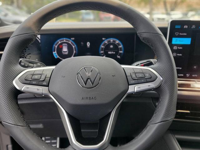 Photo of 2025 Opal White Pearl Effect Volkswagen Tiguan