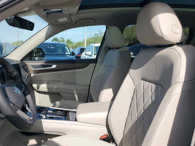 Photo of 2026 Avocado Green Pearl Volkswagen Atlas