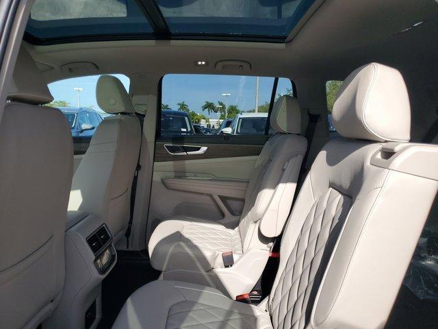 Photo of 2026 Avocado Green Pearl Volkswagen Atlas