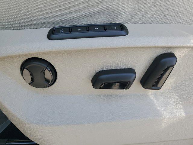 Photo of 2026 Avocado Green Pearl Volkswagen Atlas