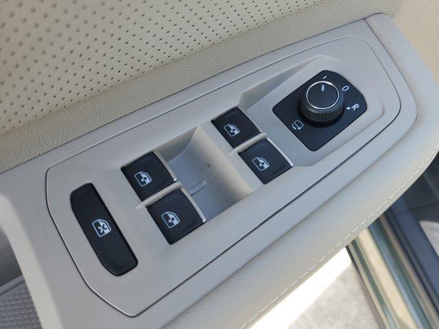 Photo of 2026 Avocado Green Pearl Volkswagen Atlas