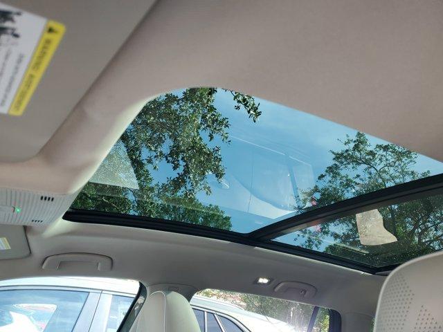 Photo of 2026 Avocado Green Pearl Volkswagen Atlas