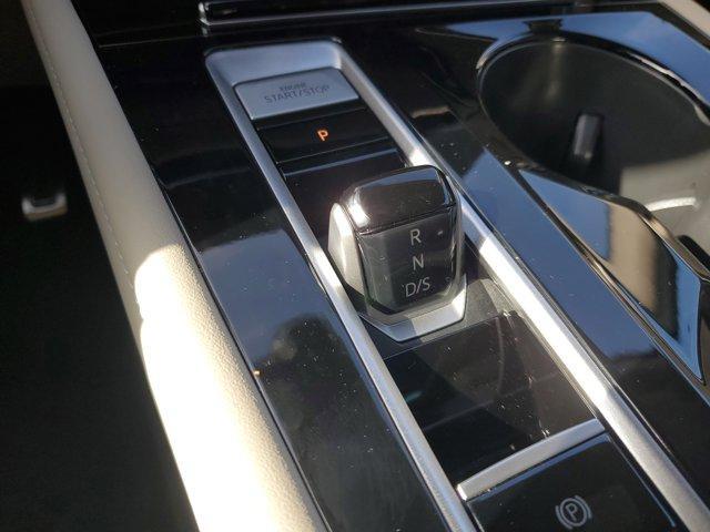 Photo of 2026 Avocado Green Pearl Volkswagen Atlas