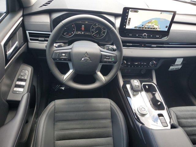 Photo of 2025 Black Diamond Mitsubishi Outlander