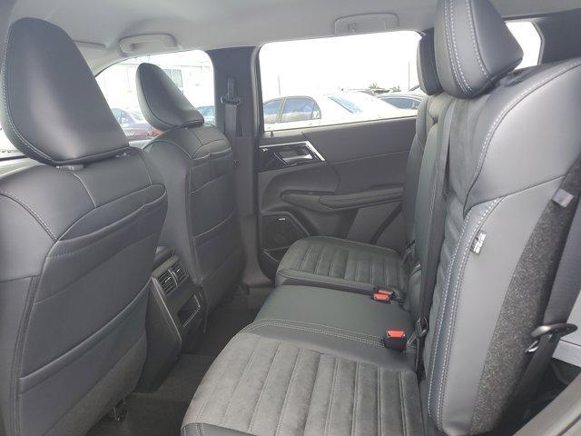 Photo of 2025 Black Diamond Mitsubishi Outlander