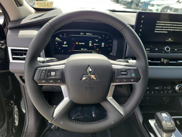 Photo of 2025 Black Diamond Mitsubishi Outlander