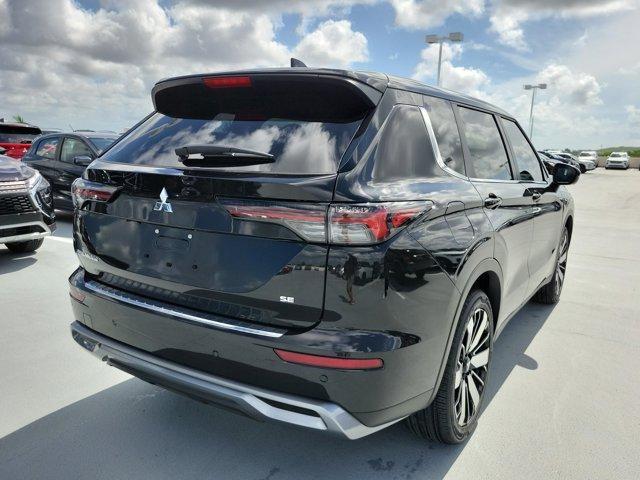 Photo of 2025 Black Diamond Mitsubishi Outlander