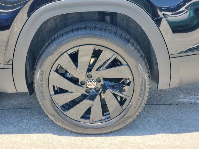 Photo of 2026 Deep Black Pearl Volkswagen Atlas