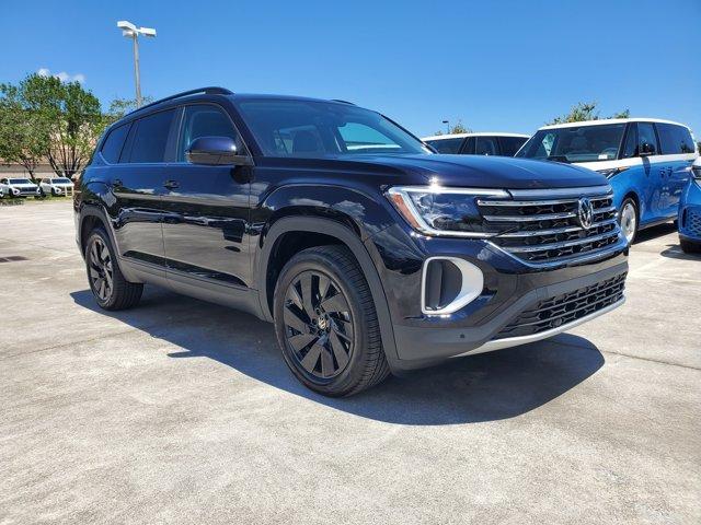 Photo of 2026 Deep Black Pearl Volkswagen Atlas
