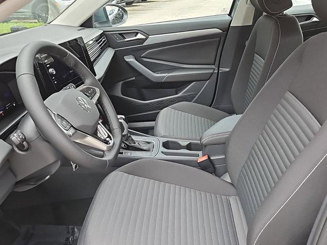 Photo of 2025 Pure White Volkswagen Jetta