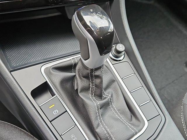 Photo of 2025 Pure White Volkswagen Jetta