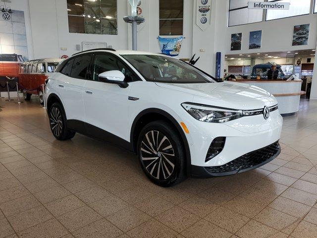 Photo of 2025 Pure White Volkswagen ID.4