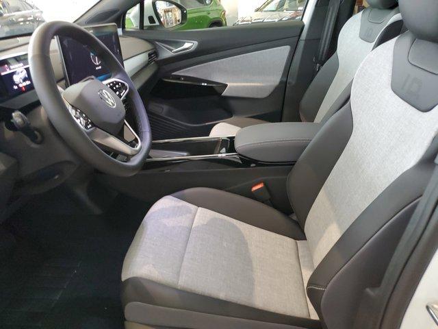 Photo of 2025 Pure White Volkswagen ID.4