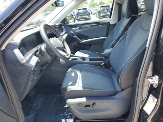 Photo of 2025 Deep Black Pearl Effect Volkswagen Tiguan