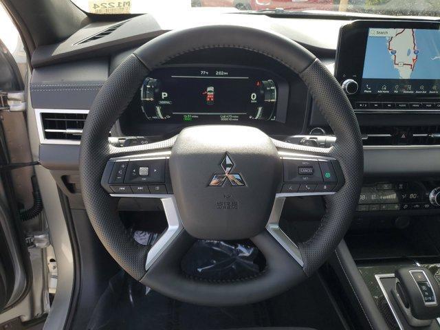 Photo of 2025 Alloy Silver Metallic Mitsubishi Outlander PHEV